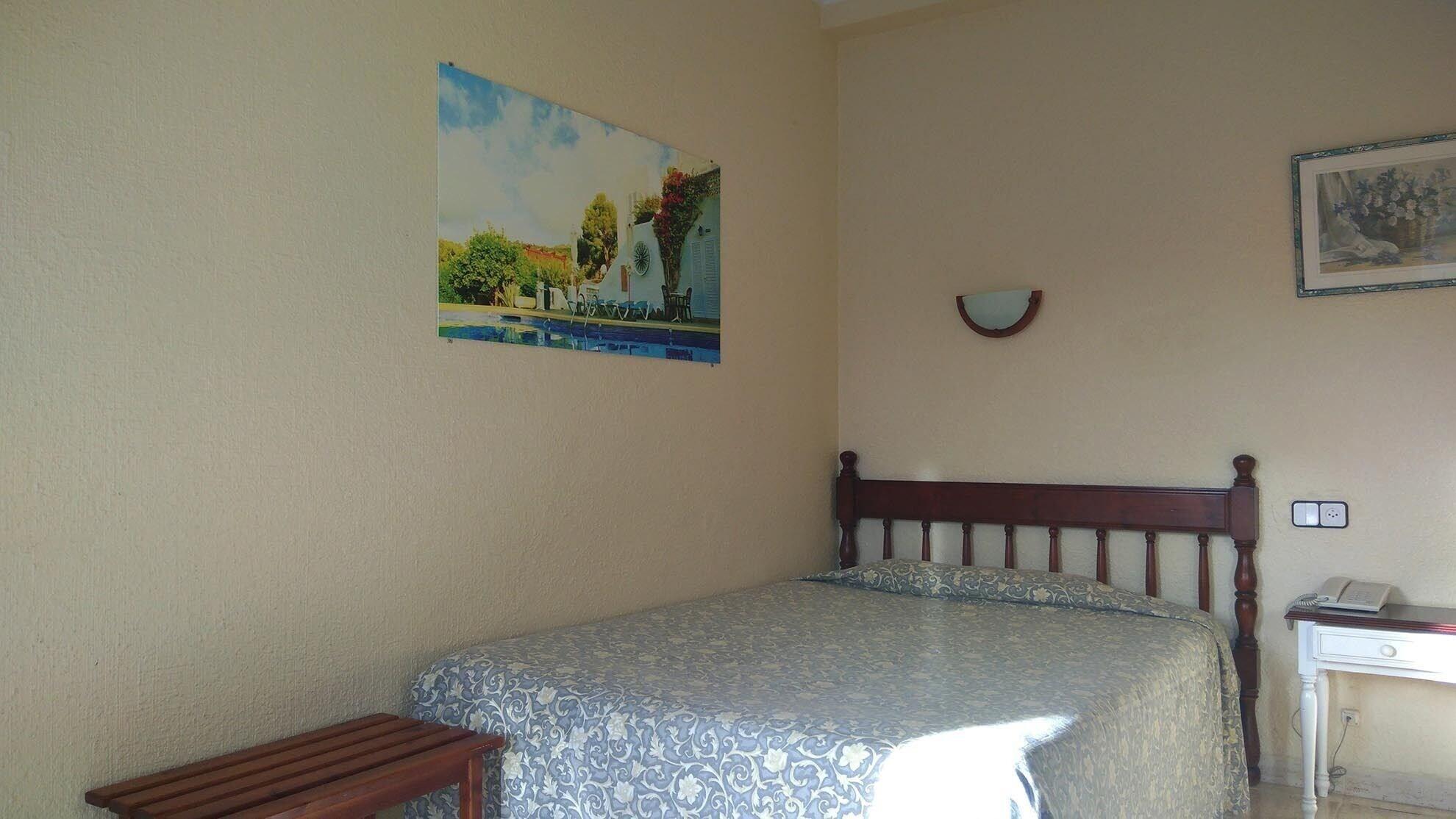 Villa Columbus Family Boutique Hotel Peguera Exterior photo