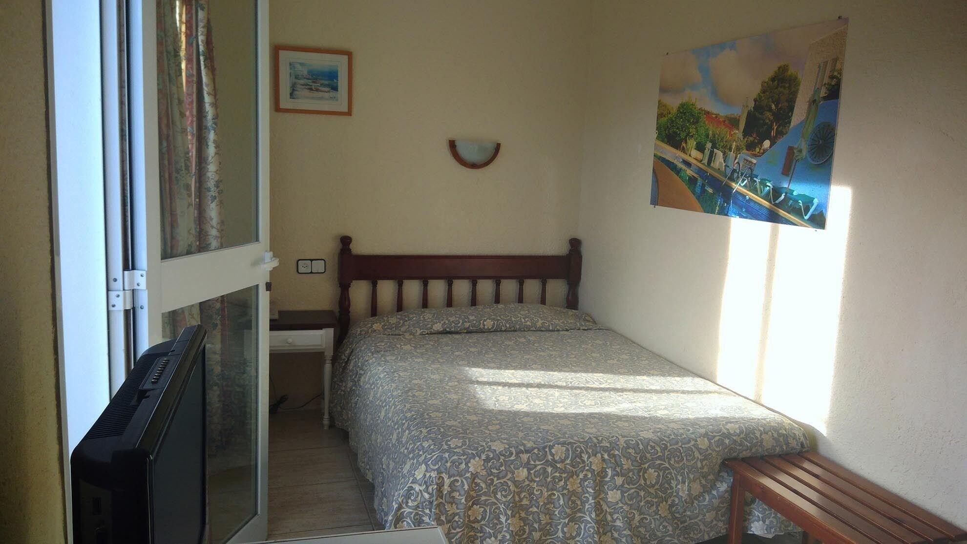 Villa Columbus Family Boutique Hotel Peguera Exterior photo