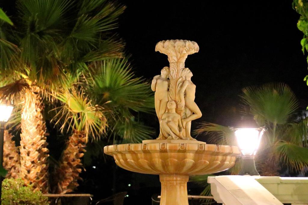 Villa Columbus Family Boutique Hotel Peguera Exterior photo