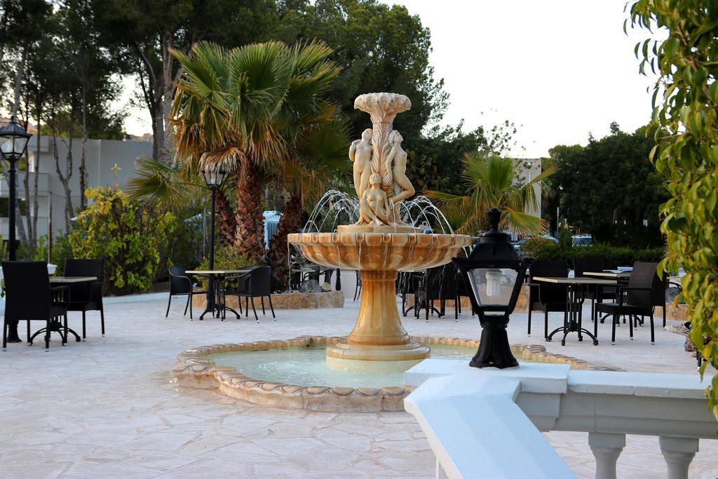 Villa Columbus Family Boutique Hotel Peguera Exterior photo