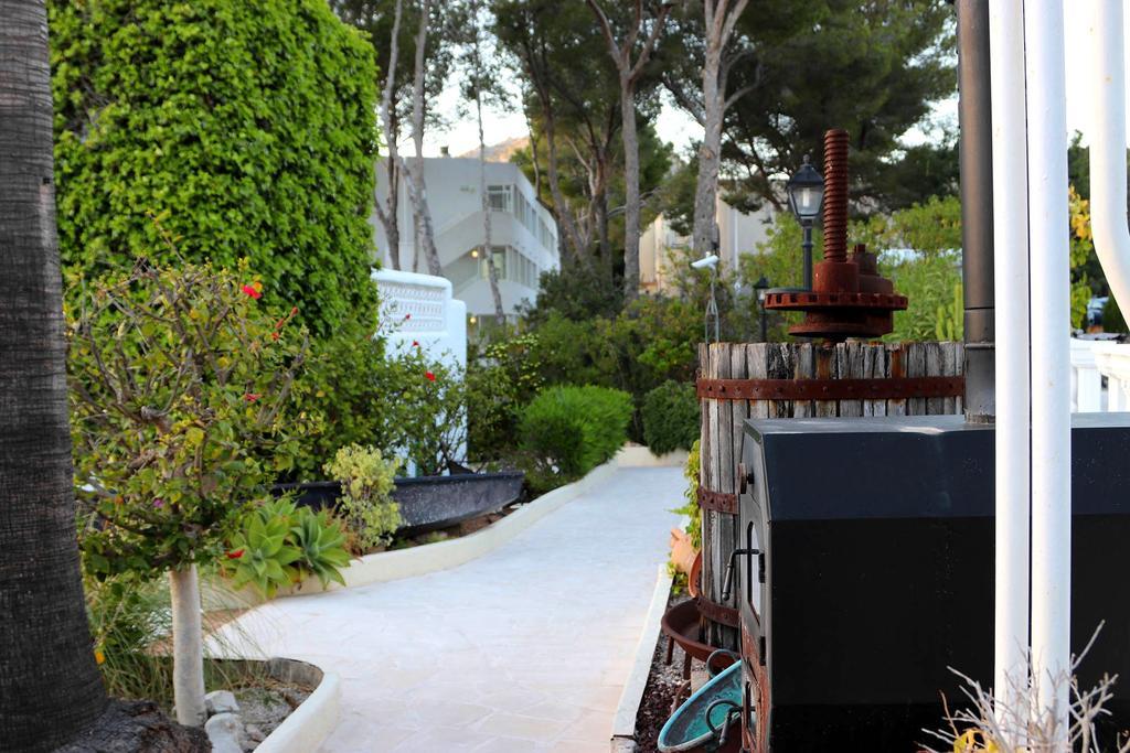Villa Columbus Family Boutique Hotel Peguera Exterior photo