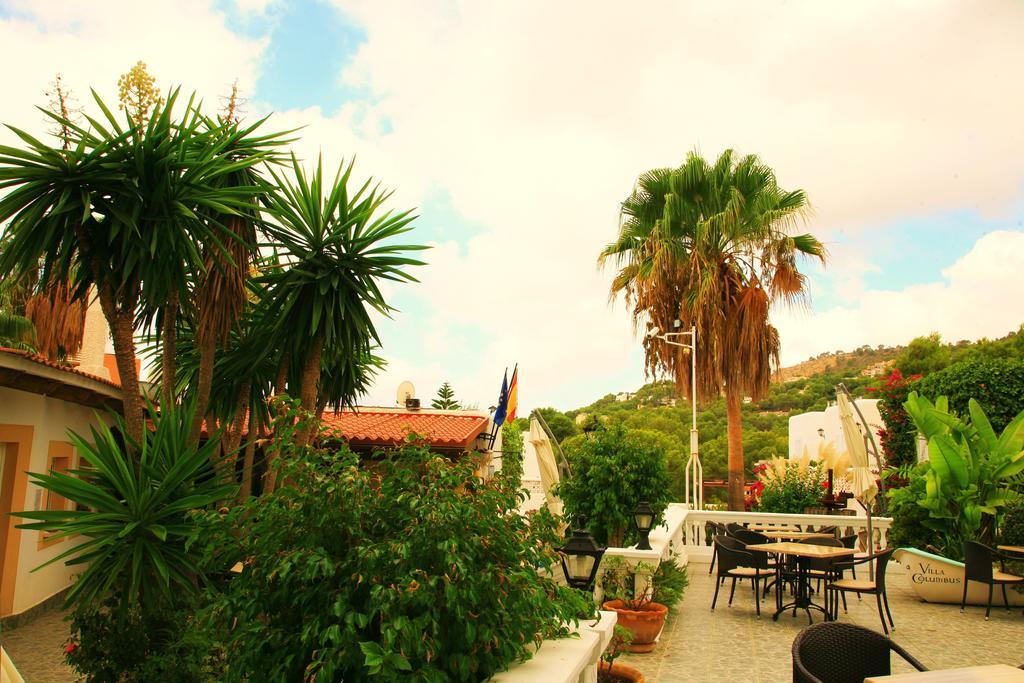 Villa Columbus Family Boutique Hotel Peguera Exterior photo