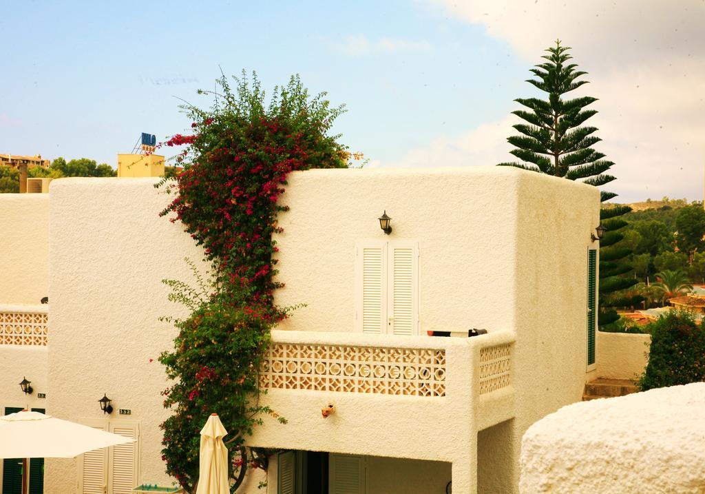 Villa Columbus Family Boutique Hotel Peguera Exterior photo
